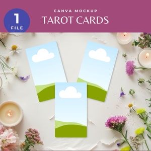 Fiori di mockup di carte dei tarocchi, modello di tela floreale primaverile per la lettura dei tarocchi, mazzo di tarocchi drag & drop, flatlay estivo per affari spirituali