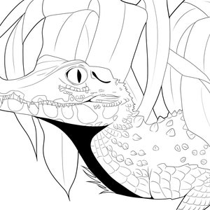 Può includere: Un disegno in bianco e nero di un coccodrilo con la bocca aperta, che mostra i suoi denti. Il coccodrilo è circondato da foglie.