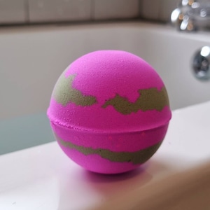 Angels fragrance oil pink bath bombs fizzers handmade gift idea
