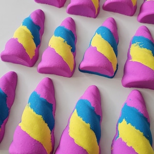 Unicorn Horn Bath Bomb Bubblegum Scent