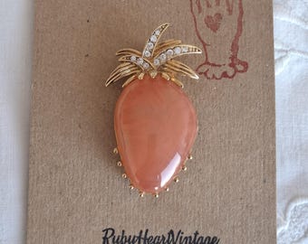 Vintage 1980s Gold Tone Pink Glass Strawberry Brooch With Diamante