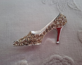 Vintage 'SARAH COV' 1970s Silver Tone Diamante Rhinestone Stiletto Shoe Brooch