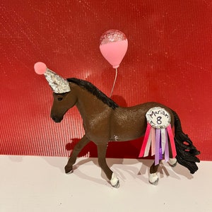 Brown Horse, stallion cake topper or table decoration, pony party, cake decoration, Horse Party