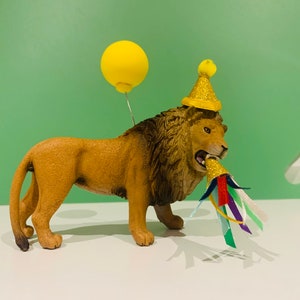 Lion cake topper / party decoration -1st Birthday-2nd Birthday-Zoo Party-Jungle Party-Zoo Animal - Two Wild-Wild One