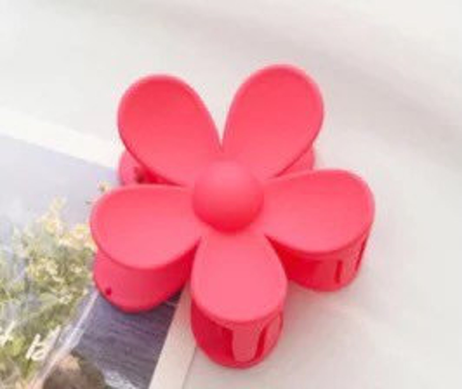 large flower claw clip