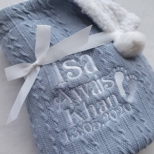 Personalised Baby/Toddler Cable Knit Blanket. Personalised with name or birth date. Pom Pom feature and Sherpa Fleece backing. zdjęcie 5