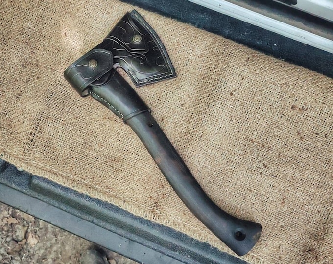 Handcrafted, quality axes: for an unforgettable hunting experience! "Handmade, sharp and durable axes"