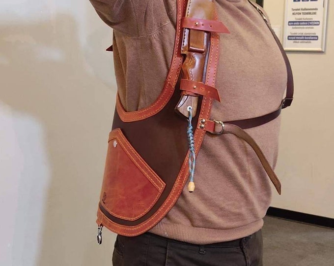 wearable survival vest This vest will provide you many conveniences in nature.