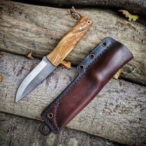 Majestic Olive Wood Handled Classic Bushcraft Knife: Harnessing the Power of Nature
