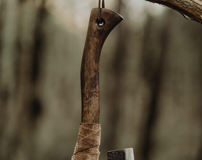 Handcrafted, quality axes: for an unforgettable hunting experience! "Handmade, sharp and durable axes"