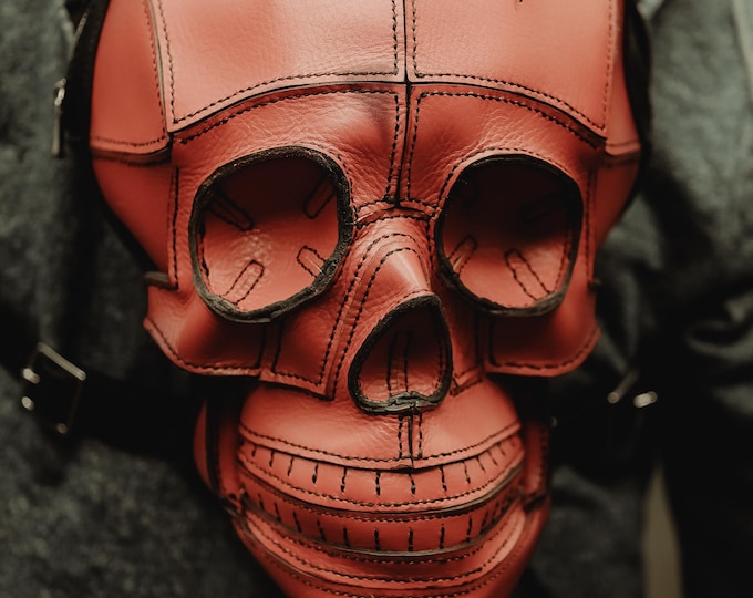 Handmade Skull-Shaped Leather Backpack – Gothic Real Leather Rucksack – Artisan Hand-Stitched Punk Bag