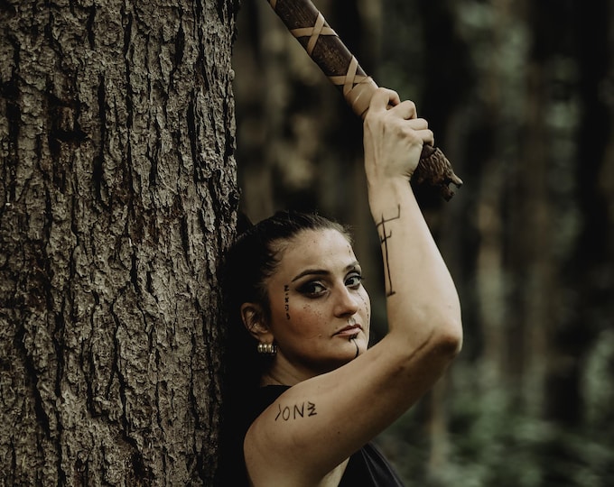 Hand forged carbon steel wolf head figured blacksmith  tomahawk axe