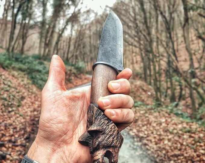 Handmade Custom Knife with Wolf Head Figure and Leather Sheath