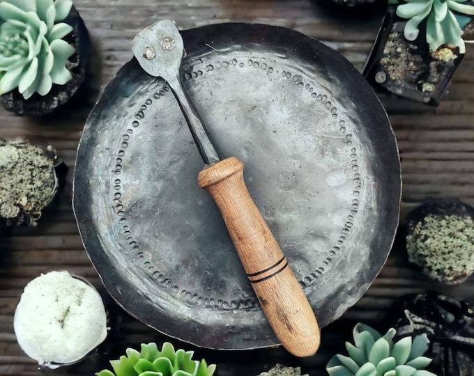 Bushcraft  primitive  hand forge camp pan
