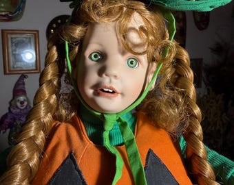 Haunted doll (HauntedHunies Sanne) 14yrs, Active and Playful, Positive