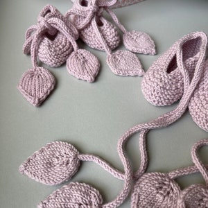 Ballerines pour bébés en laine mérinos aux feuilles douces, en rose image 4