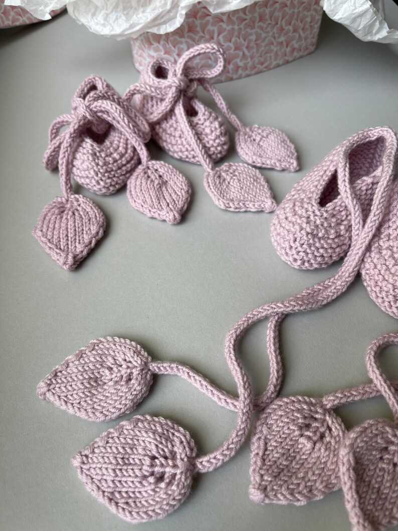 Ballerines pour bébés en laine mérinos aux feuilles douces, en rose image 4