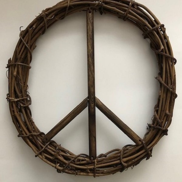 18 inch Peace Sign Wreath, Peace Wreath, Peace Art, Peace Sign Art, Peace Sign, Wood Peace Sign,Garden Peace Sign,Peace Art. Dorm Art, Peace