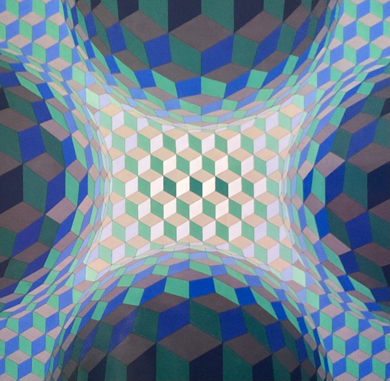 Puede incluir: Patr&oacute;n geom&eacute;trico abstracto con efecto 3D. El patr&oacute;n est&aacute; formado por cuadrados en tonos de azul, verde y gris. Los cuadrados est&aacute;n dispuestos en un patr&oacute;n repetitivo que crea la ilusi&oacute;n de profundidad.