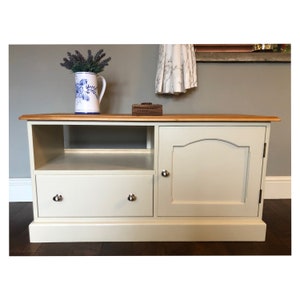 Second hand deals pine tv unit