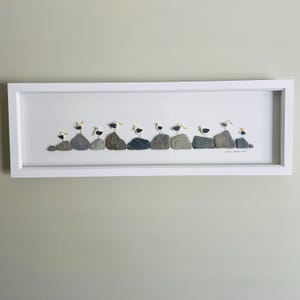 Eigenzinnige muurkunst zeemeeuw - ingelijste panoramische kiezelkunstfoto handgemaakt in Cornwall
