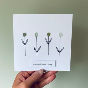 Gepersonaliseerde Moederdagkaart • Cornish Sea Glass Flower Art • Handgemaakt in Cornwall