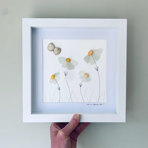 Arte floral de vidrio marino de Cornualles • Cuadro enmarcado • Hecho a mano en Cornualles