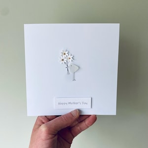 Gepersonaliseerde verjaardagskaart • Cornish Sea Glass Bird & Flower Art • Handgemaakt in Cornwall