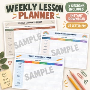 Op de afbeelding: Drie wekelijkse lesplanner-sjablonen met rasterindelingen voor ontwikkelingsgebieden en dagen van de week. De documenten bevatten koppen met de tekst WEEKLY LESSON PLANNER, 3 DESIGNS INCLUDED, INSTANT DOWNLOAD en US LETTER PDF.