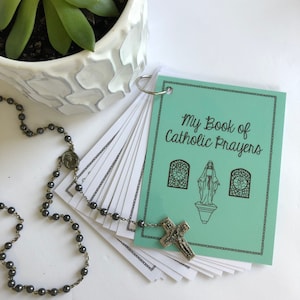 Katholieke gebedsflipring in Engels/Latijn | Gelamineerde Flashcard-ring | Cadeau voor eerste communie | Wees gegroet Maria | Onze Vader | Geloofsvorming