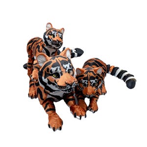 Flexi Tiger – Articulated 3D Printed Tiger Figure | Available in 3 Sizes | Licensed Design by Kekreations