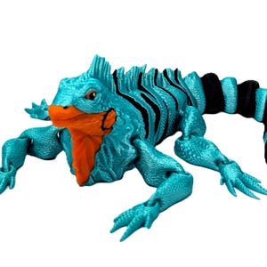 3Dプリントされた関節式イグアナ - ポーズを取れるトカゲのフィジェットデスクトイ
