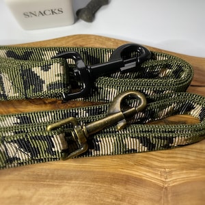Camouflage webbing dog lead