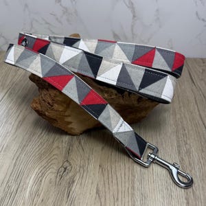 Geometry dog lead, padded handle, red, grey, black
