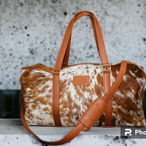 Sac de sport en cuir de vachette Sac de sport en cuir de vachette Sac de voyage Sac de voyage Sac en cuir de vachette marron et blanc Sac de sport en cuir