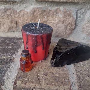 Red and black Votive Reversible Candle with Reversible oil Set