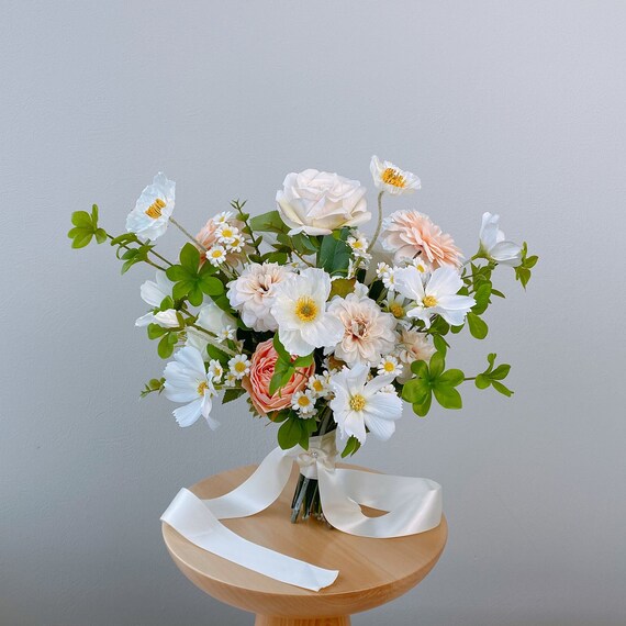 Poppy Daisy Cosmo Natural Wild Style White and Peach Tone Silk