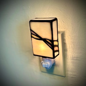 手作りステンドグラスのナイトライト