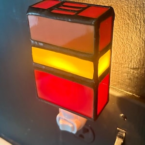 手作りステンドグラスのナイトライト