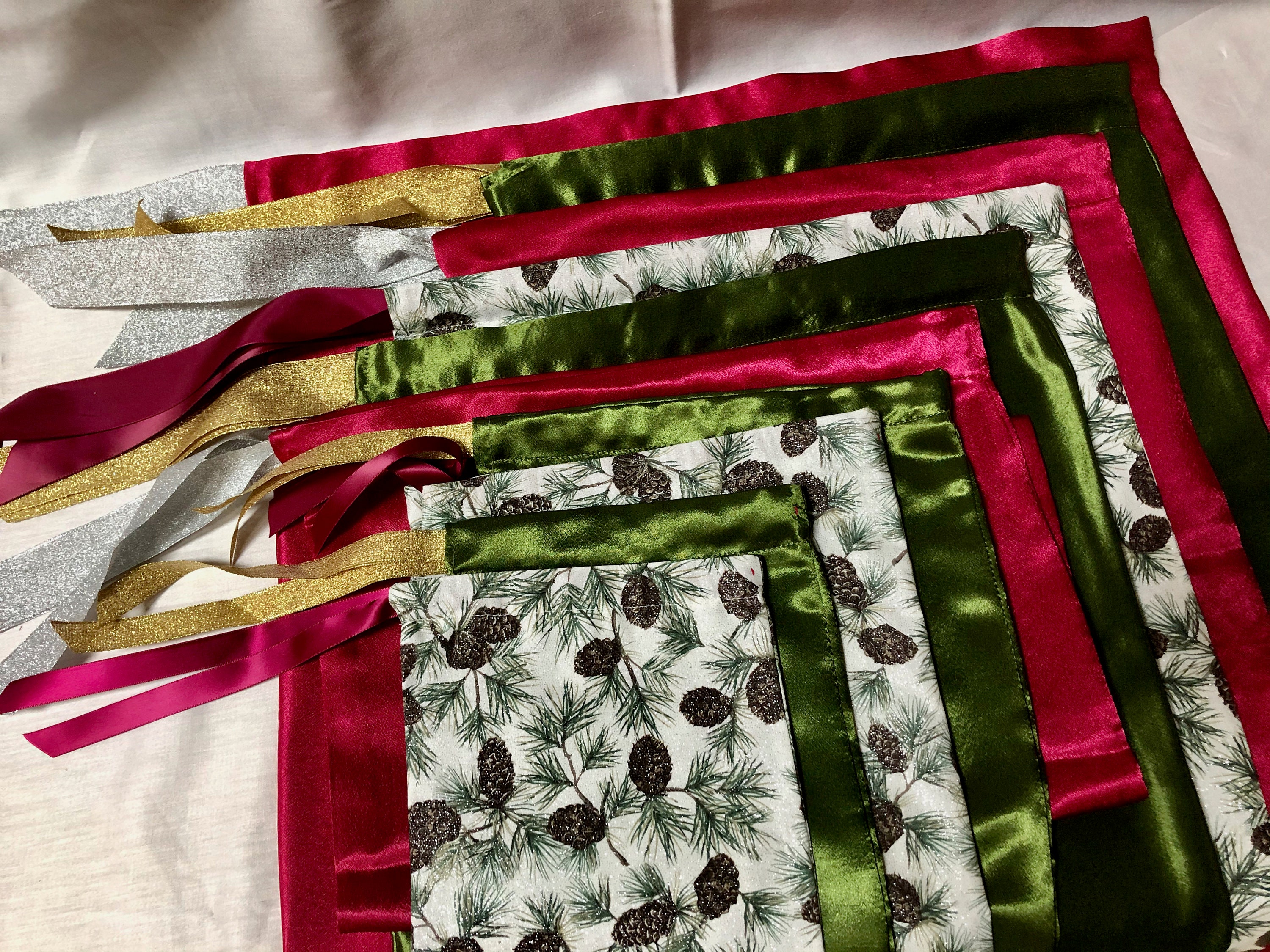 easy seal holiday gift bags