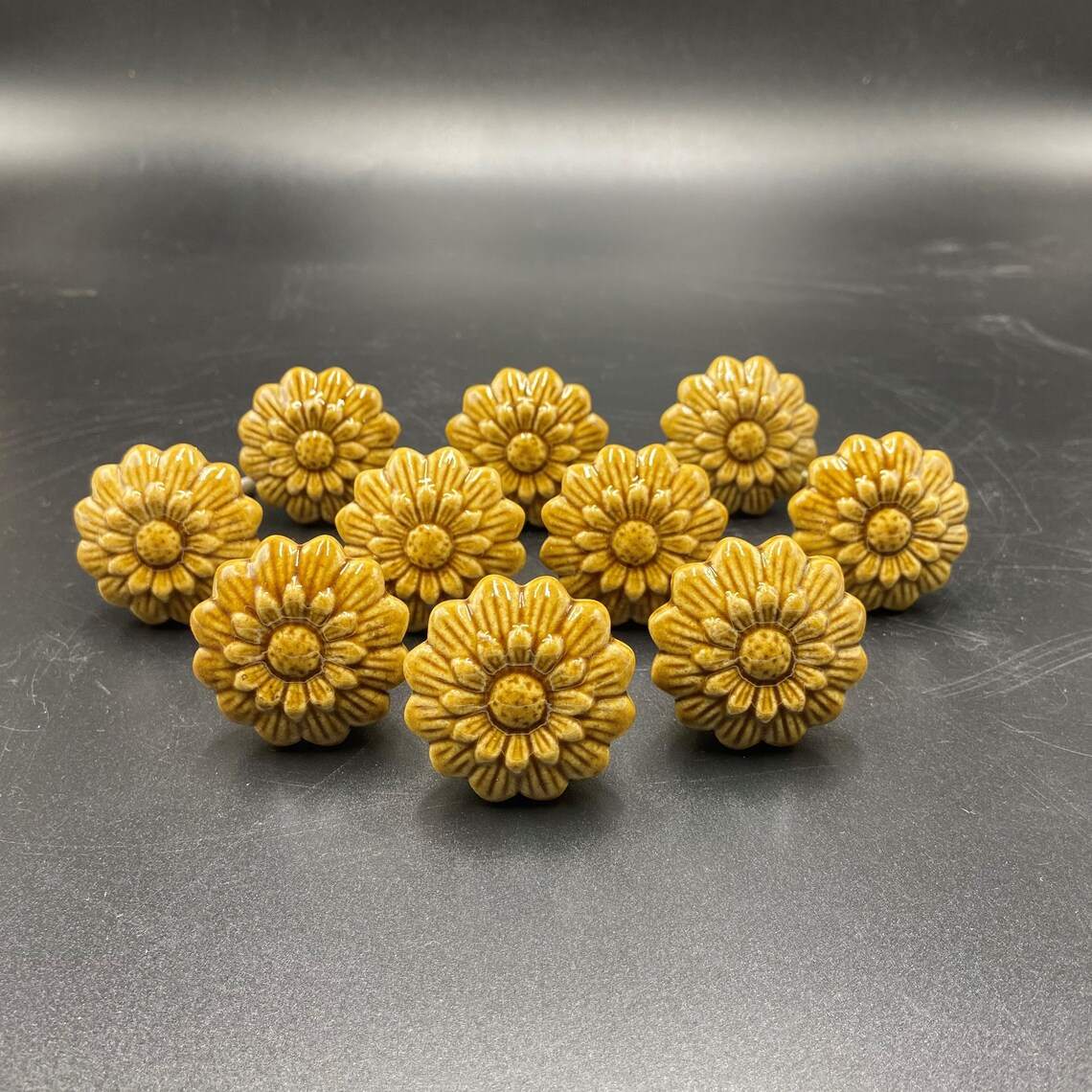 Brauner Keramik Handgemachter Schrank Runde Türknöpfe mit | Etsy