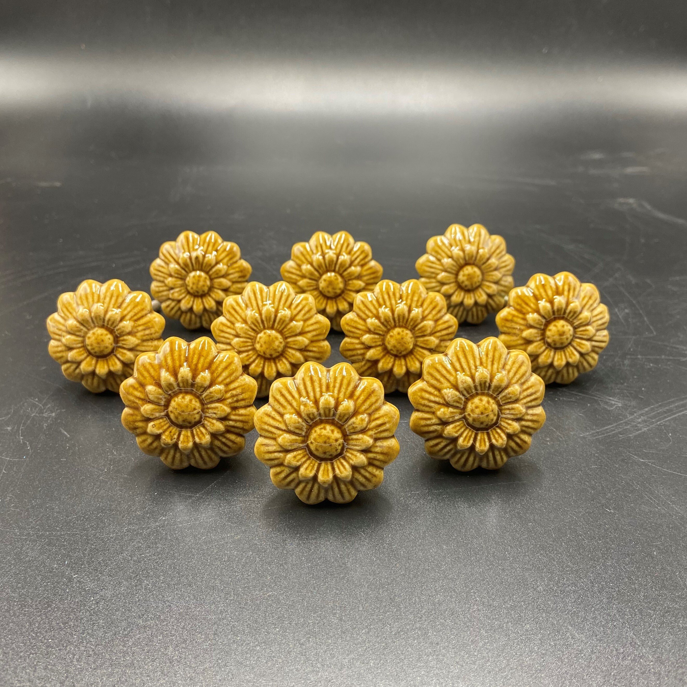 Brauner Keramik Handgemachter Schrank Runde Türknöpfe mit | Etsy