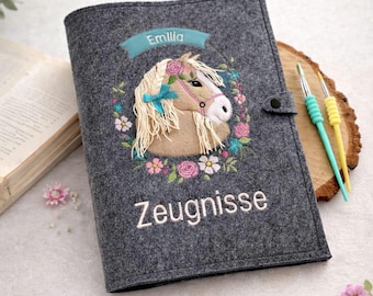 High-quality embroidered report card folder - customizable with name - ideal gift for starting school