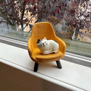 Super Cute Couch Potato Cat, Cat Figurine, Cat on Couch Piano, Set of 2, Cat Figure, Cat Miniature, Knick Knack (Size: 2*2*2.5”)