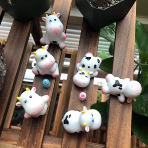 Super Cute Cow Figurines, 1.5&quot; tall, Set of 6 pieces, Great Gift