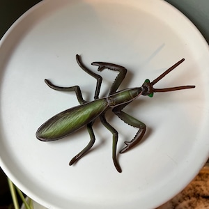 Mantis Figurine, Mantis Figure, Mantis Miniature, Knick Knack (2*5*5”)