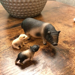Adorable Pig Figurines, Pig Miniatures, Set of 3, Mom and 2 Baby Pigs