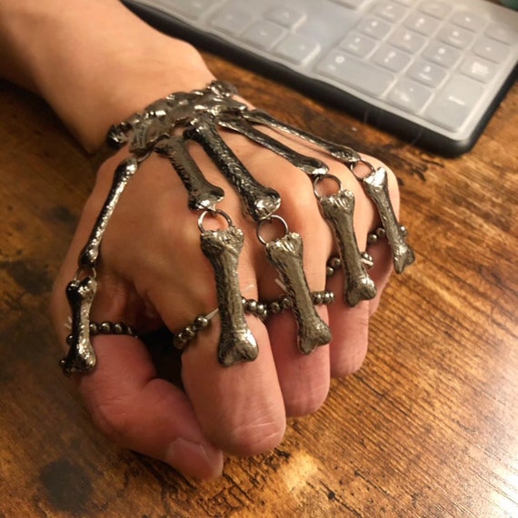 Exaggerate Metal Skeleton Bracelet Halloween Accessories Ghost Claw  Ornaments Gothic Finger Skeleton Bracelet(Gold) - Walmart.com