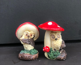 Mushroom Owl Figurine, Whimsical Garden Decor, Resin Owl Statue - set of 2