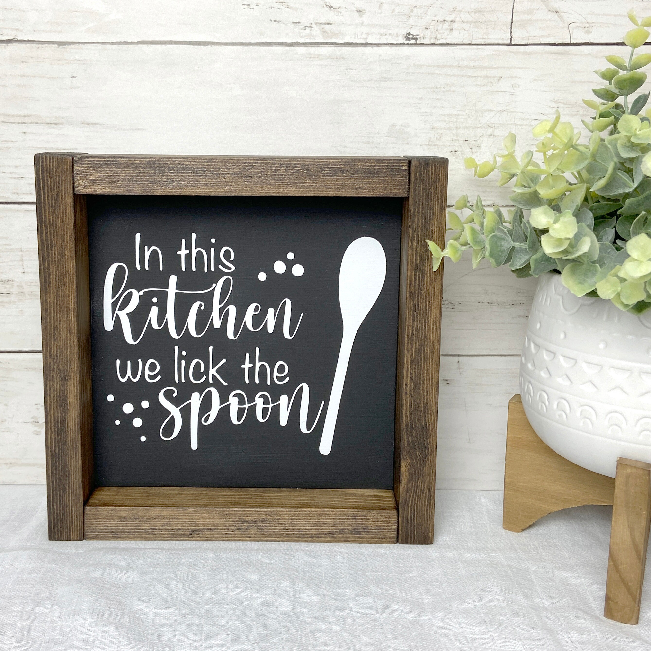 En esta cocina nos lame el signo de madera de cuchara / | Etsy